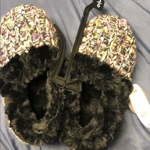 NWT Secret Treasures slippers size 5/6